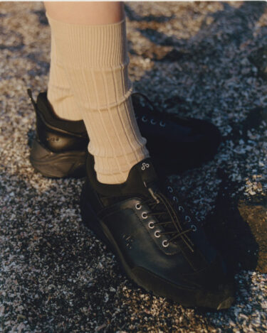 シャープで使いやすい：シューズブランド『OAO』の新作スニーカー「MONA」が推せる理由５選【ファッション靴・アート】